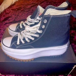 Platform Converse size 8. Cut big. Can fit a 8.5